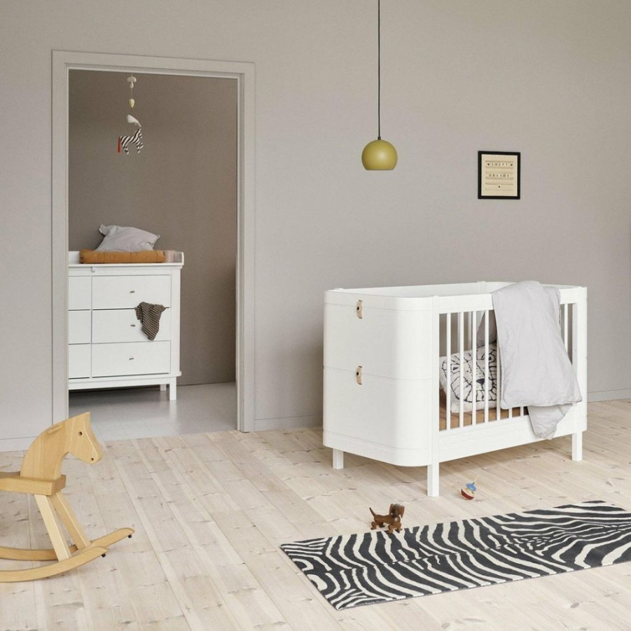 Kids Furniture * | Cots & Cribs Oliver Furniture Wood Mini+ Cot Bed (0-9Yrs) White