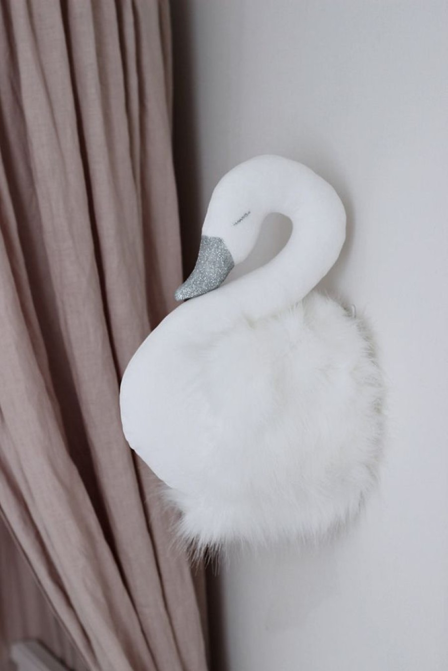 Kids Interiors & Decor * | Cotton & Sweets Wall Decoration White Swan Decorative Items